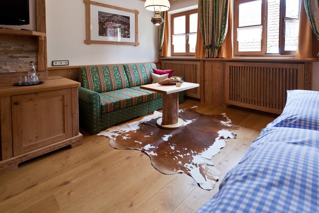 Hotel-Gasthof Zur Sonne Pappenheim Bagian luar foto