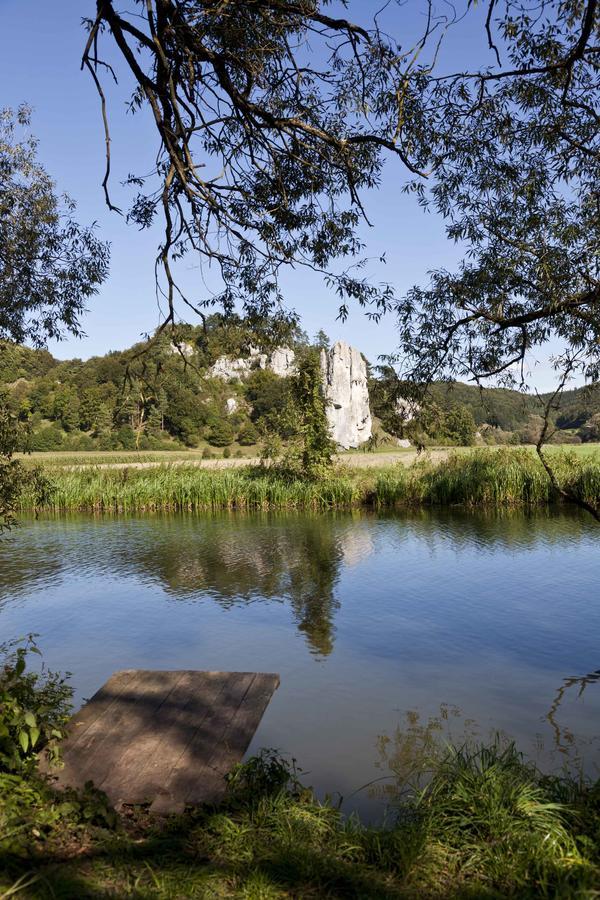 Hotel-Gasthof Zur Sonne Pappenheim Bagian luar foto
