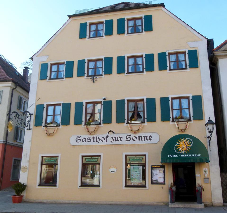 Hotel-Gasthof Zur Sonne Pappenheim Bagian luar foto