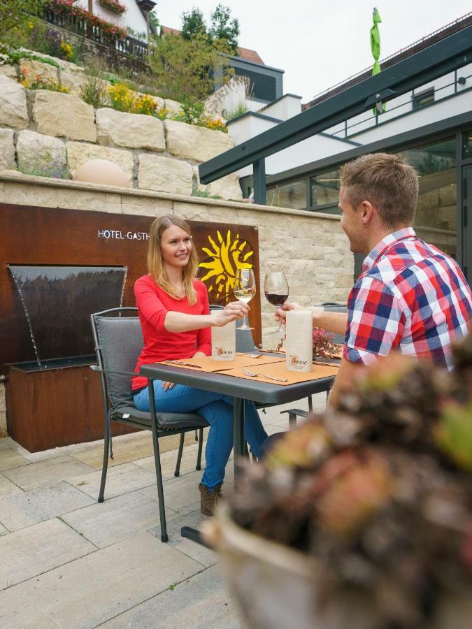 Hotel-Gasthof Zur Sonne Pappenheim Bagian luar foto